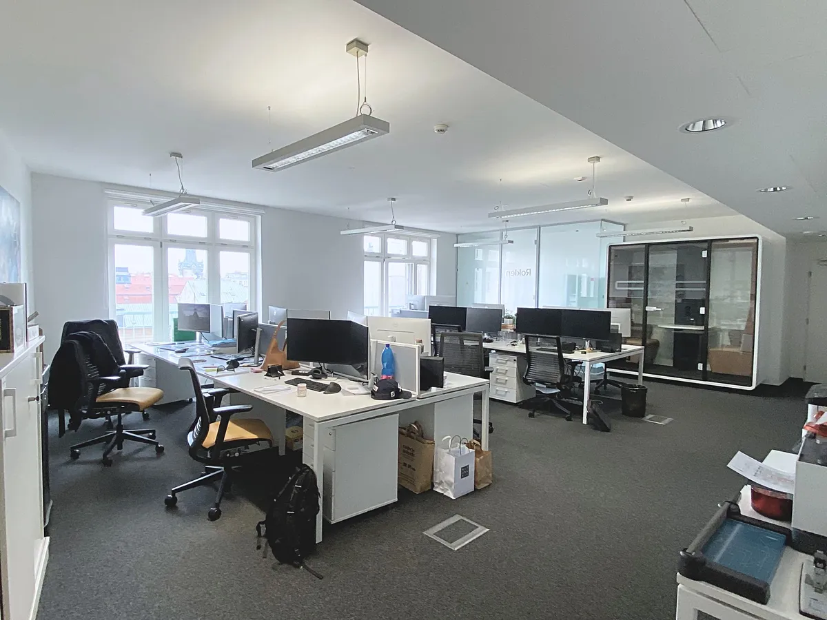 Pronájem kanceláře 238 m²